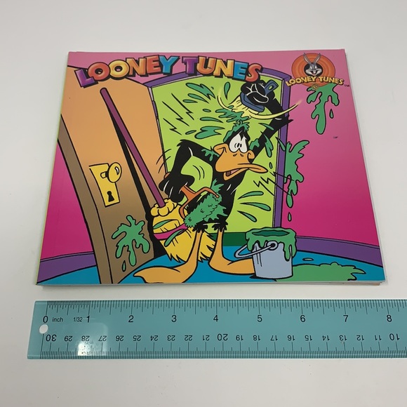 3 coloring books by Looney Tunes WB used - Picture 12 of 13